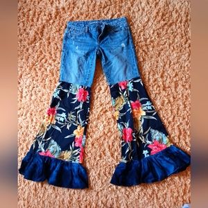 Custom made repurchased bell bottom flares. Y2k VINTAGE originals. SIZE 4 LONG